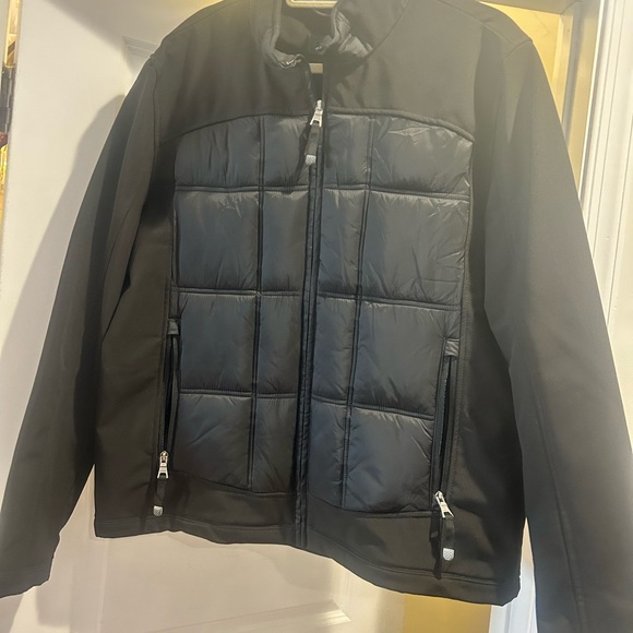 Men’s Guess puffer jacket - Picture 2 of 5